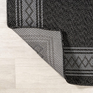 Lucia Classic Diamond Border Indoor/outdoor Area Rug